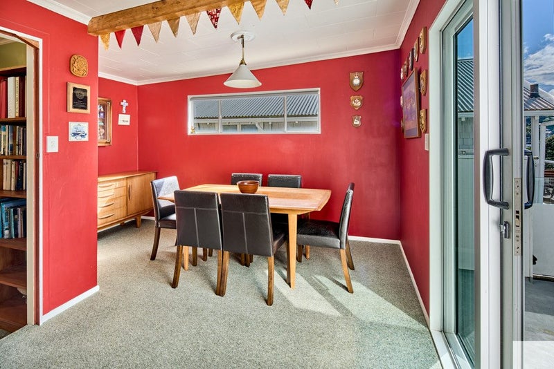197 Derwent Street, Island Bay, Wellington - Carousel 21