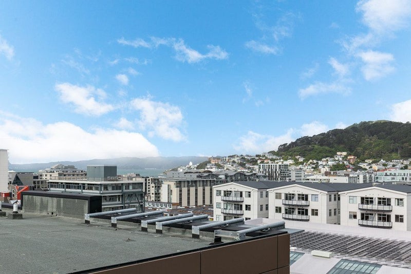 883/233 Cuba Street, Te Aro, Wellington - Carousel 2