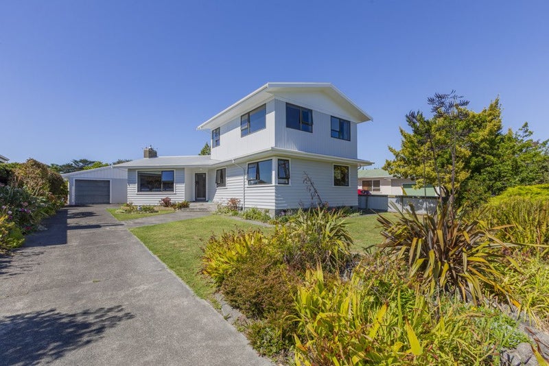 39 Trinity Crescent, Pirimai, Napier - Carousel 2