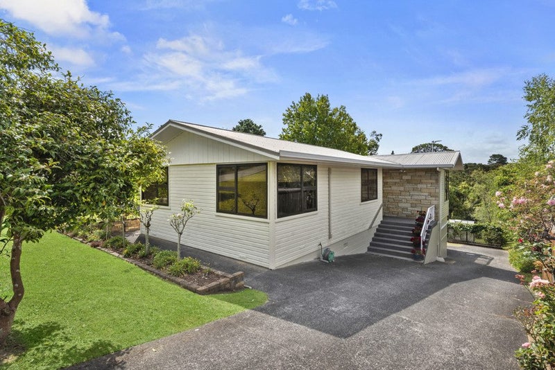 8 Kauri Road, Birkenhead, Auckland - Carousel 1