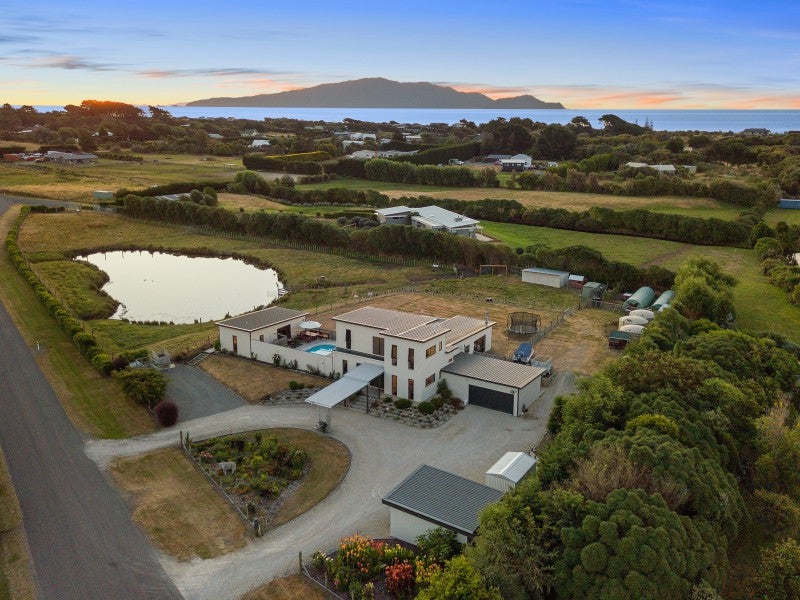 27 Raukawa Road, Peka Peka - Carousel 1