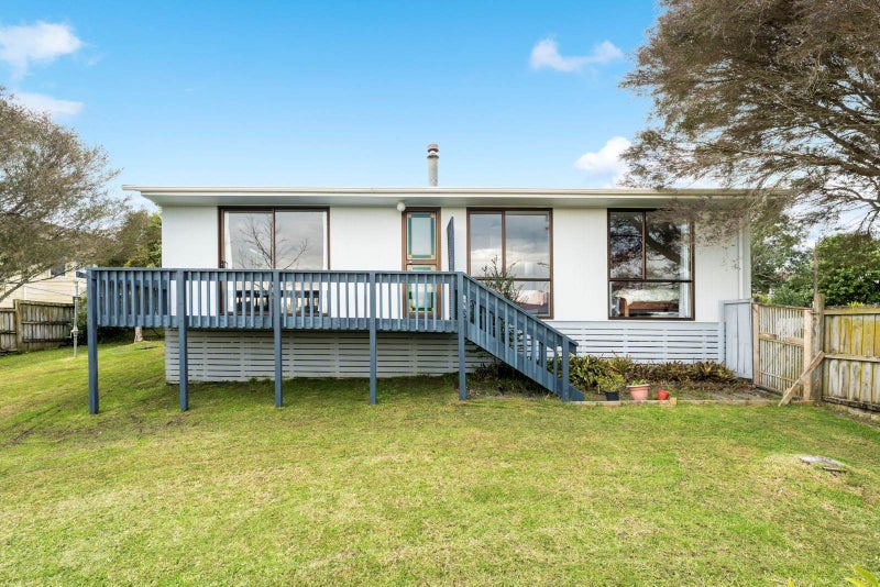 33 Starforth Place, Henderson, Auckland - Carousel 1