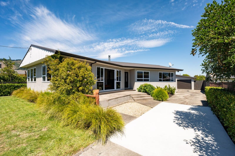 4 Haycock Place, Richmond - Carousel 1