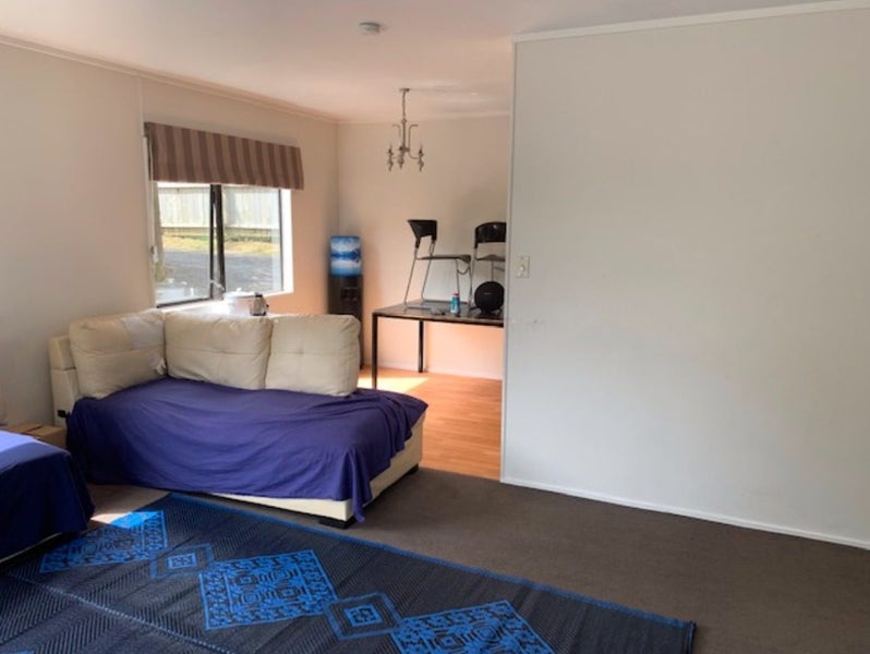 1/13 Earlsworth Road, Māngere East, Auckland - Carousel 1