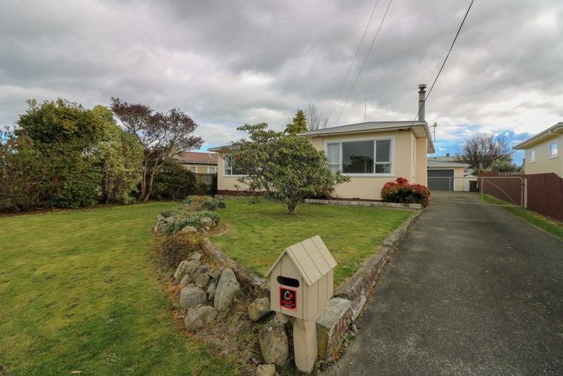 16 Andrew Street, Feilding, Feilding - Carousel 1