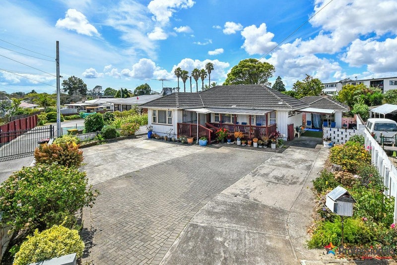 11 Staines Avenue, Mangere East, Auckland - Carousel 2