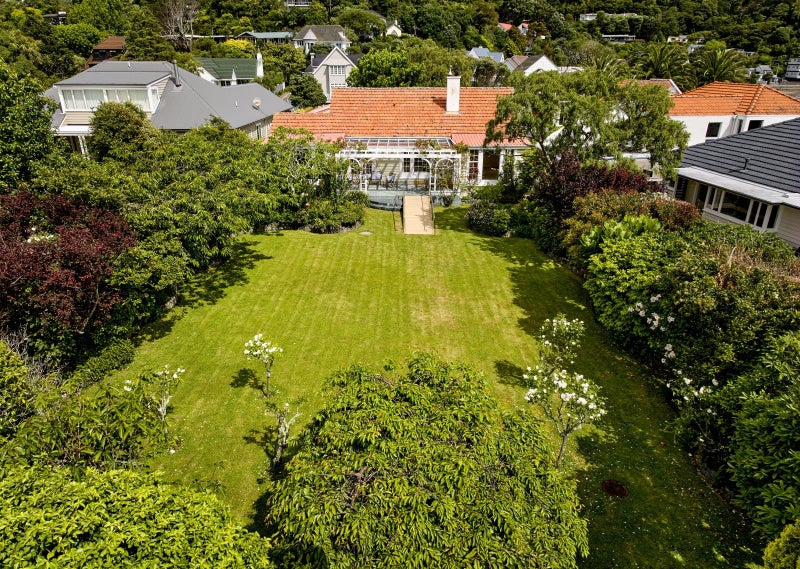 3 Cheviot Road, Lowry Bay, Lower Hutt - Carousel 2