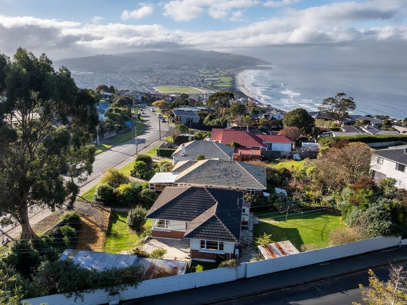 75 Aberdeen Road, Saint Clair, Dunedin - Carousel 1