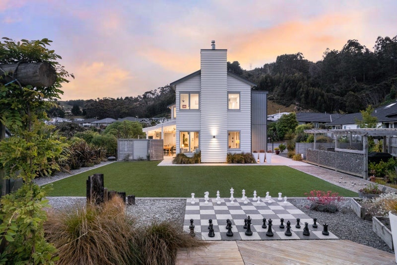 40 Banks Boulevard, Whitby, Porirua - Carousel 1