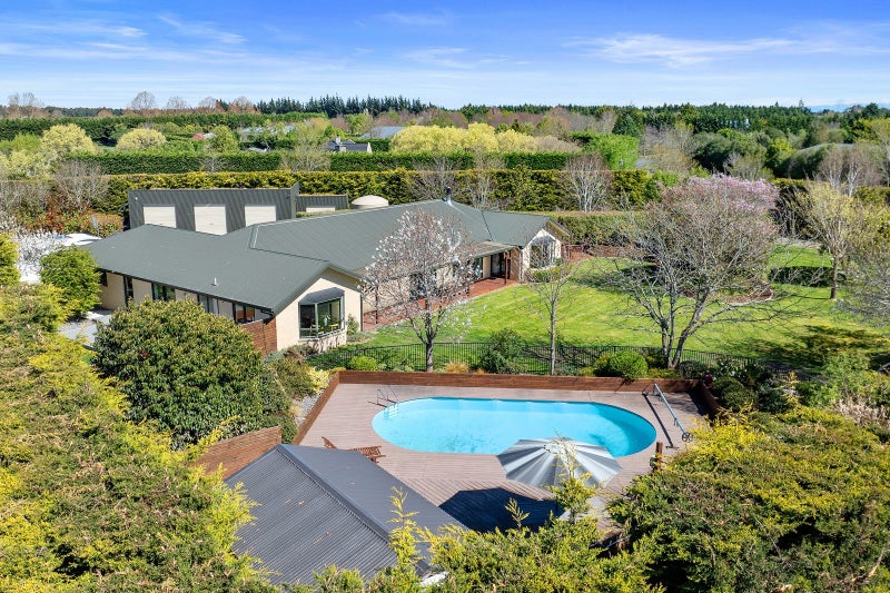 81 Ohoka Meadows Drive, Ohoka, Kaiapoi - Carousel 1