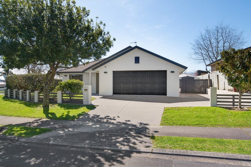 1 Bellbird Rise, Pyes Pa, Tauranga - Carousel 1