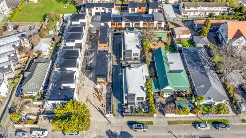 13/130 Holly Road, St Albans, Christchurch - Carousel 1