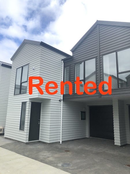 2/21 Akoranga Drive, Northcote, Auckland - Carousel 1