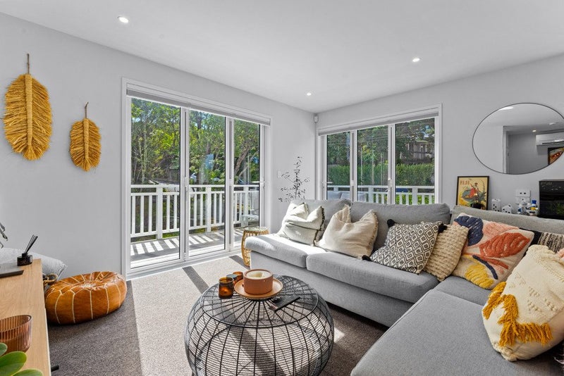 32A Sandown Road, Rothesay Bay, Auckland - Carousel 2