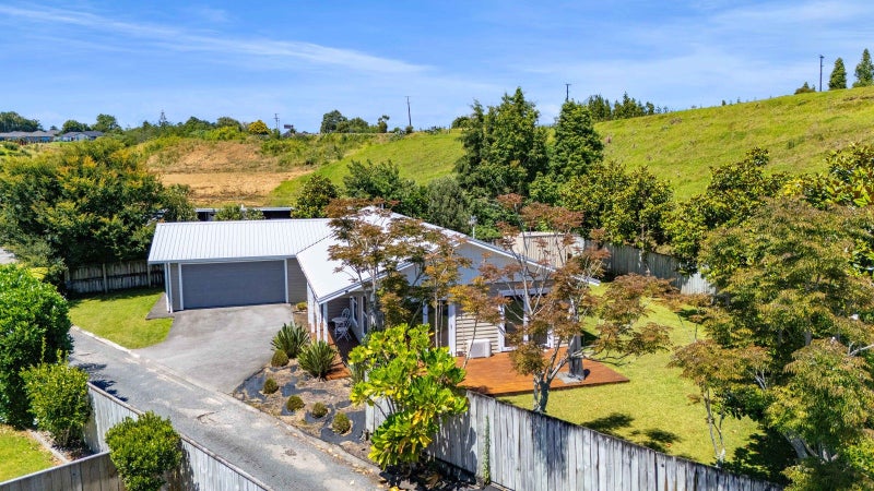 15A Heta Road, Highlands Park, New Plymouth - Carousel 1