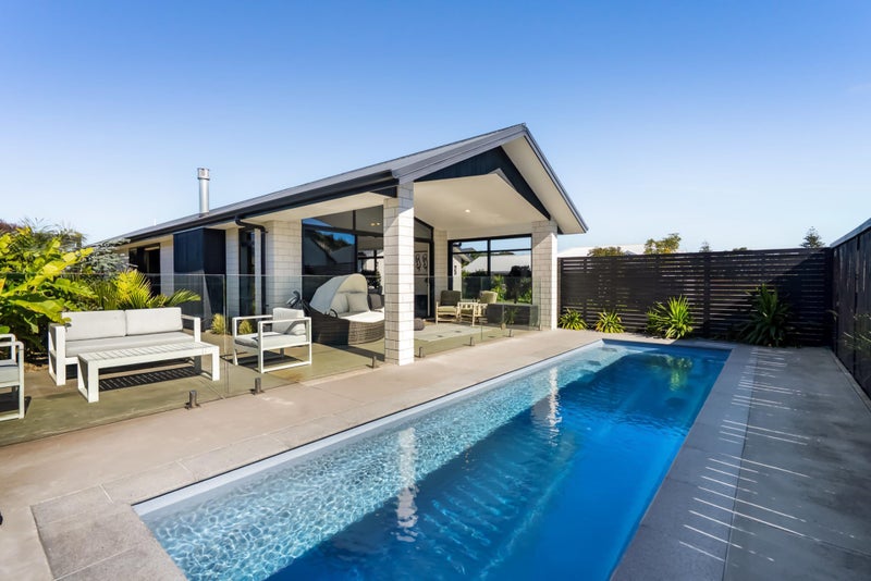 6 Birdie Lane, Waiwhakaiho, New Plymouth - Carousel 1