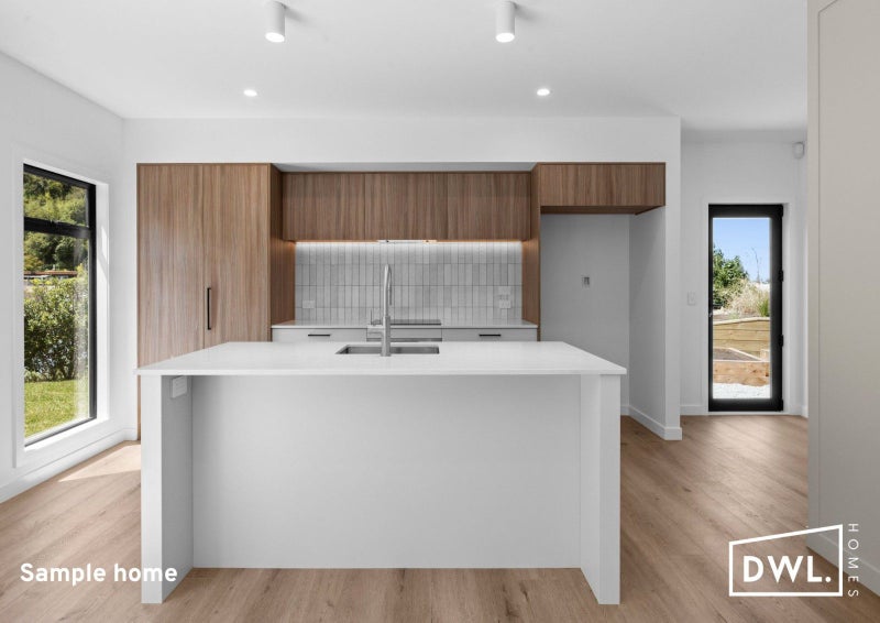 5 Tutira Place, Poraiti, Napier - Carousel 1