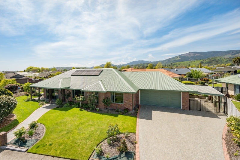 2 Fell Place, Stoke, Nelson - Carousel 24