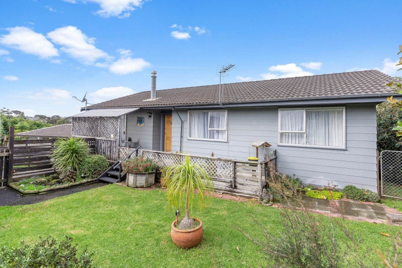 6 Chislehurst Street, Henderson, Auckland - Carousel 1