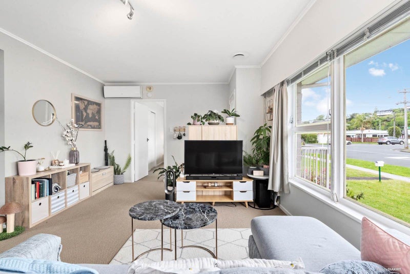 2/771 Beach Road, Browns Bay, Auckland - Carousel 1