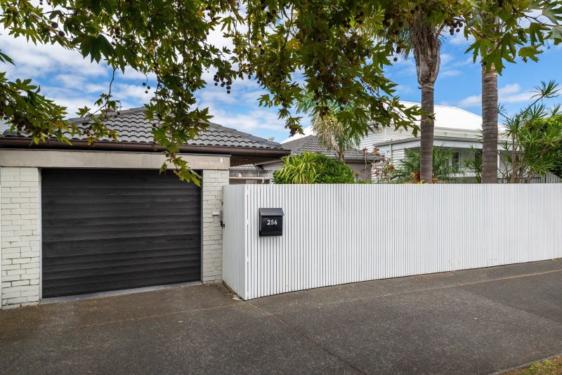 256 Jervois Road, Herne Bay, Auckland - Carousel 2