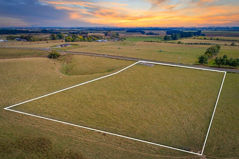 1052 Taonui Road, Colyton, Feilding - Carousel 2