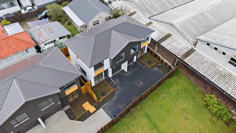 78E Kelman Road, Kelston, Auckland - Carousel 1