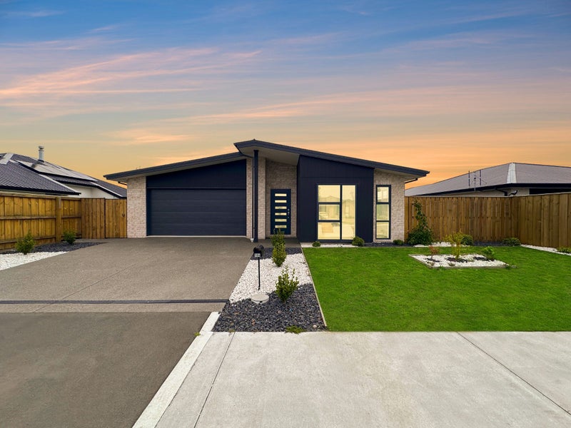 184 Faringdon Boulevard, Rolleston, Rolleston - Carousel 1