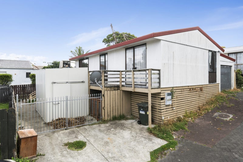 2/34 Ferndale Road, Mount Wellington, Auckland - Carousel 1