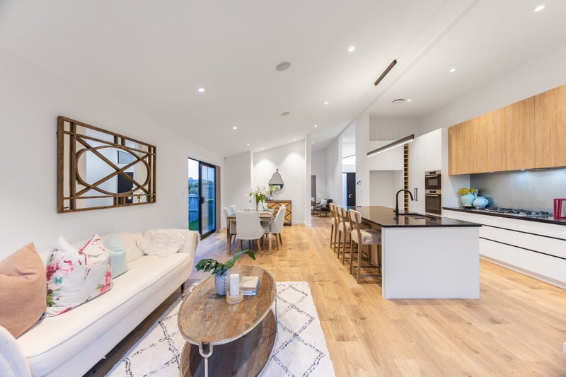40 Taikura Avenue, Red Beach, Red Beach - Carousel 1
