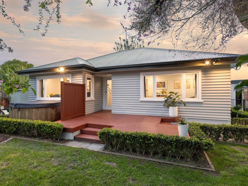 41A Berkley Avenue, Hillcrest, Hamilton - Carousel 1