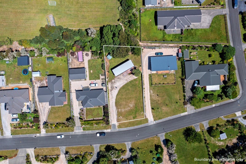 11 Ruataniwha Drive, Collingwood - Carousel 12