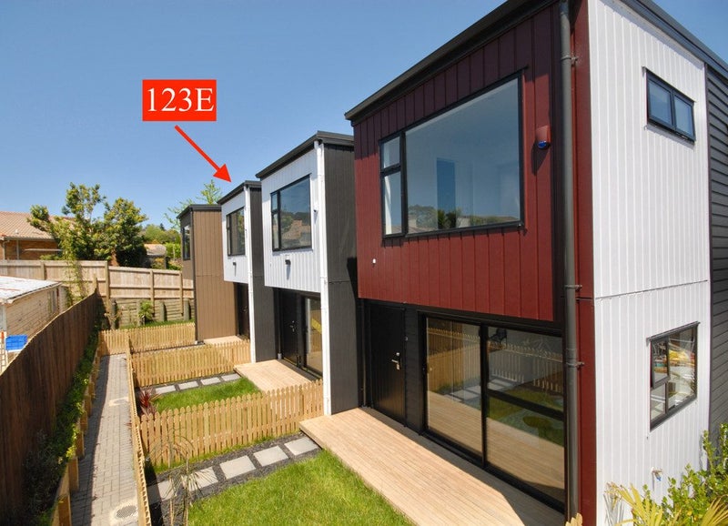 123E Sunnynook Road, Forrest Hill, Auckland - Carousel 1