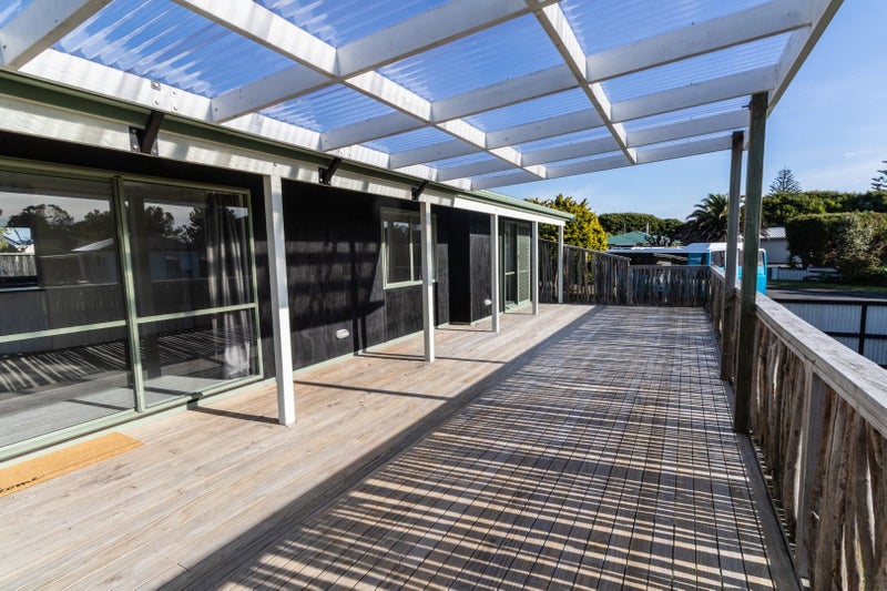 38 Freyberg Crescent, Waikanae, Kapiti Coast, Wellington - Carousel 2