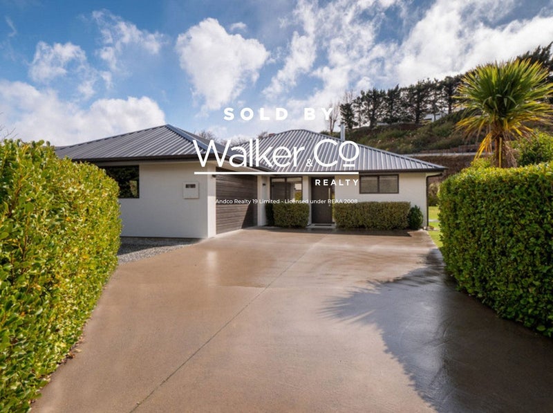 9 Oxfordshire Avenue, Lower Shotover, Queenstown - Carousel 1