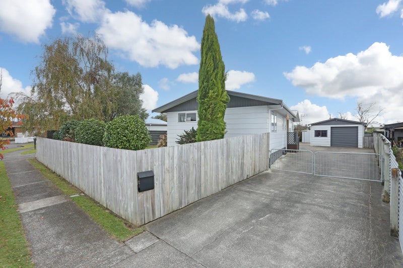 12 Pryde Place, Feilding, Feilding - Carousel 1