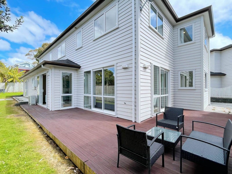 2/0 Ngatiawa Street, Onehunga, Auckland - Carousel 1