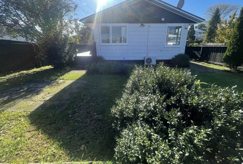 19 Ribblesdale Road, Henderson, Auckland - Carousel 1