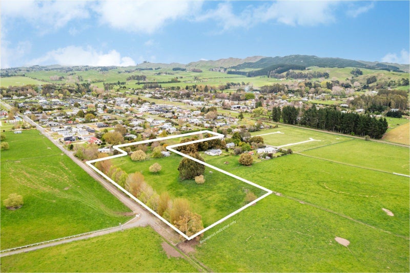 33 Ellison Street, Otane - Carousel 1