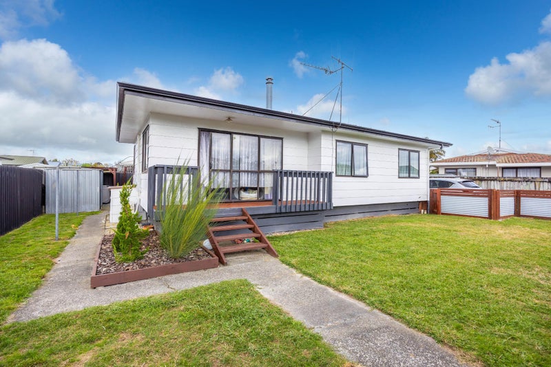 12A Pringle Place, Nawton, Hamilton - Carousel 1