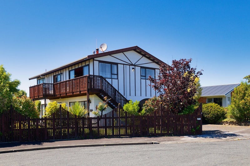 10 Whitby Place, Kaikoura - Carousel 1