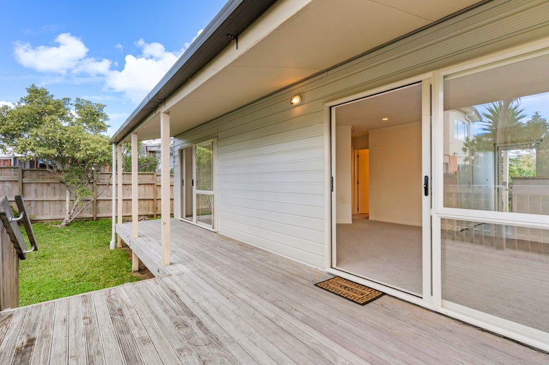 2/95 Ocean View Road, Hillcrest, North Shore City, Auckland - Carousel 2