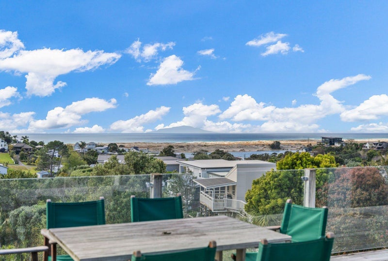 22 Cullen Street, Mangawhai Heads, Mangawhai - Carousel 1