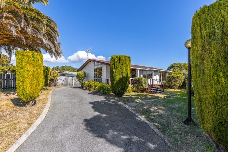 7 Kanawa Street, Waikanae - Carousel 1
