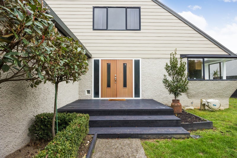 7 Hillgrove Place, Fitzherbert, Palmerston North - Carousel 2