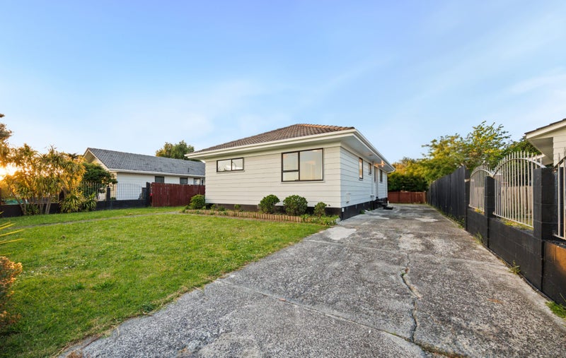 53 Burundi Avenue, Clendon Park, Auckland - Carousel 2