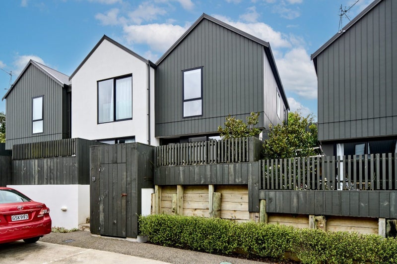 19/6 Oswald Crescent, Paparangi, Wellington, Wellington - Carousel 16