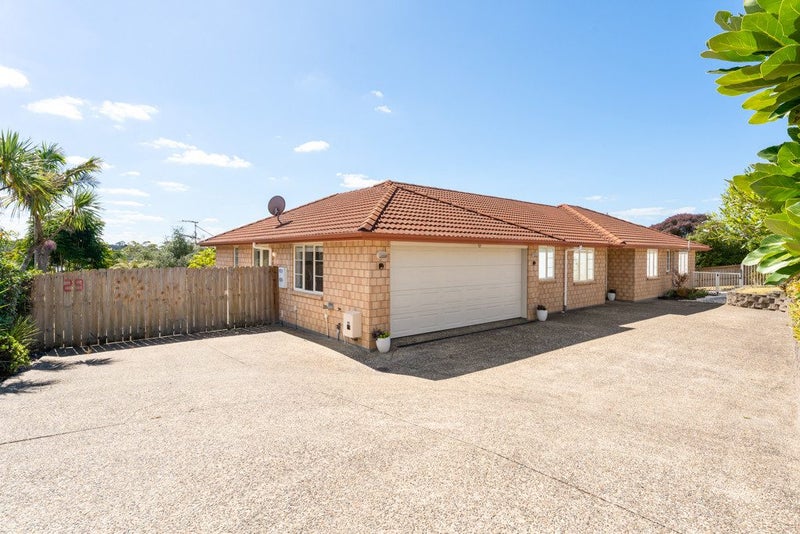 29 Leafield Crescent, Henderson, Auckland - Carousel 1