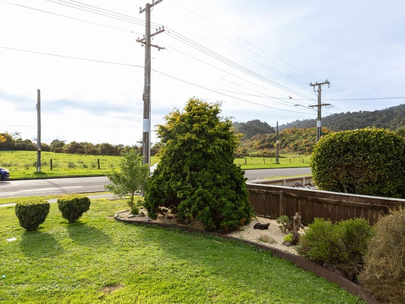 96 Hall Street, Cobden, Greymouth - Carousel 20