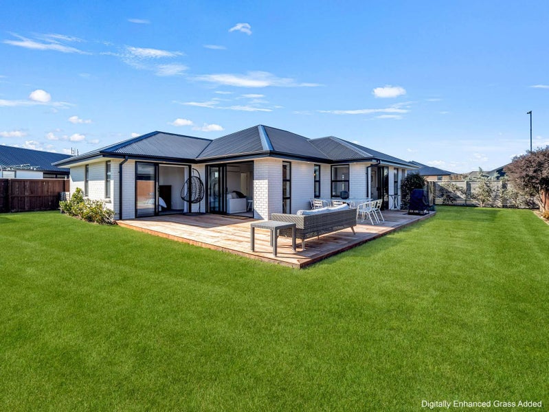 98 Oaks Drive, Lincoln, Lincoln - Carousel 2